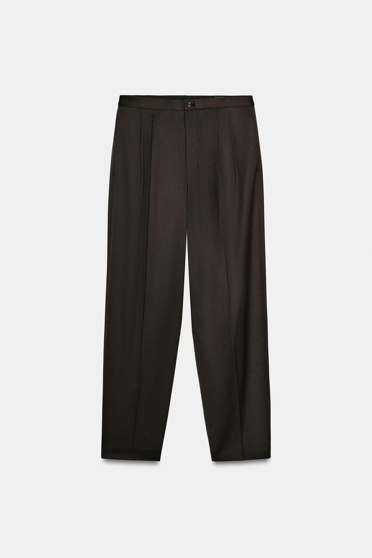pantalon laine femme coupe élégante détail plis